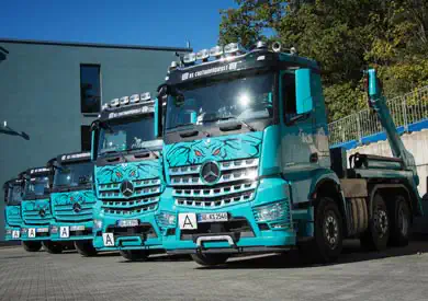 containerdienst fahrzeuge
